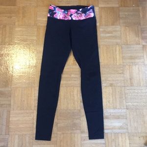 Lululemon Athletica Wunder Under Mid-Rise Leggings